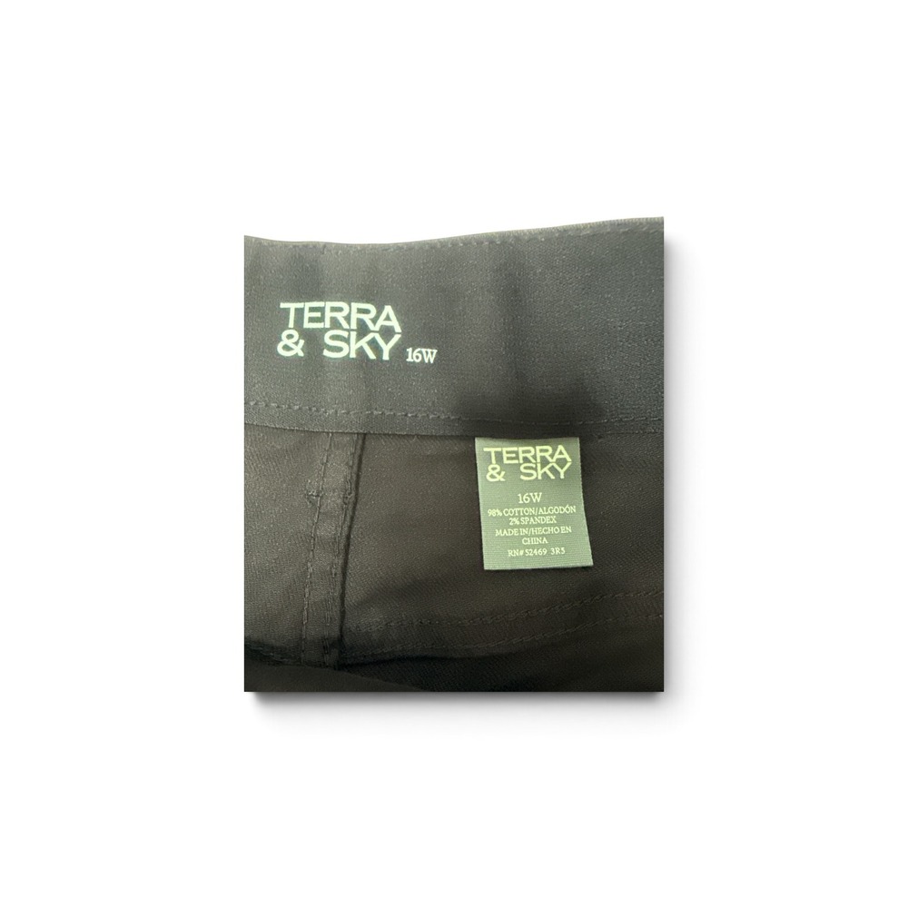 Terra & Sky Womens Plus 16W Black A-Line Denim Shorts 5 Inch Inseam NWT - Picture 4 of 4